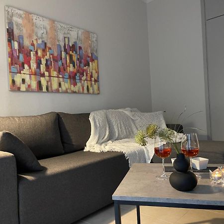 Green&Grey Apartment Kavala Bagian luar foto