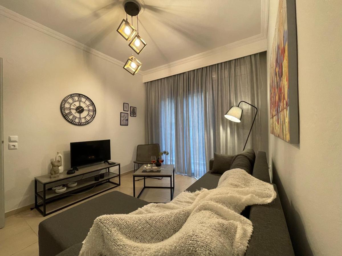 Green&Grey Apartment Kavala Bagian luar foto